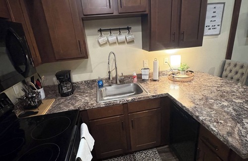 Andalusia Cottage | Tranquil 2-bedroom cottage with AC in charming Carolina, AL