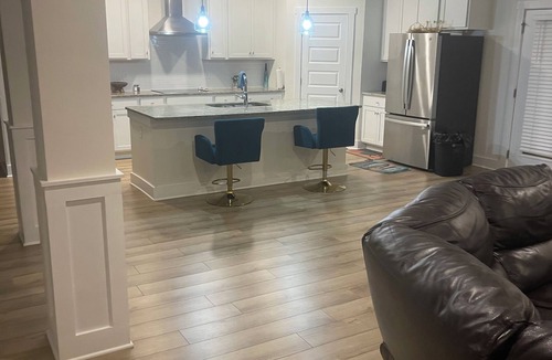 New Market House | Tranquil 5-bedroom house with AC in peaceful New Market