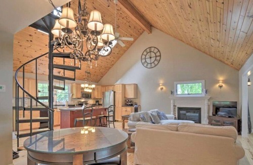 Presque Isle Cottage | Tranquil Lake Esau Cottage, Presque Isle Harbor Area. Private Community