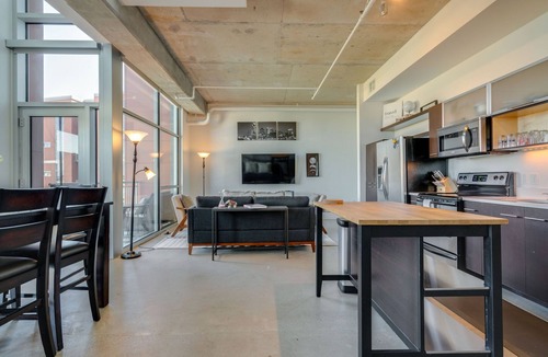 McFerrin Park Condo | Traveler's Haven 1bd 1 and half bath 2 story East Nashville Condo