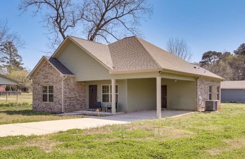 Athens House | Traveling Professionals Welcome! Cozy Athens Home