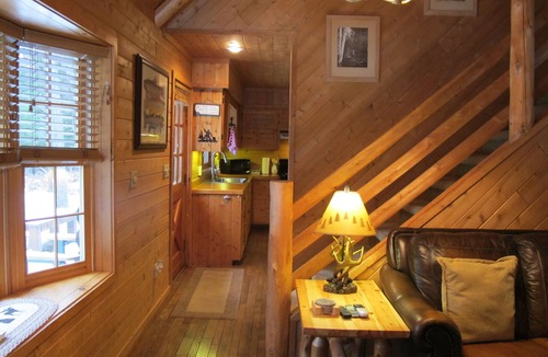 Mayfield Cabin | Traverse City Log Cabin Boardman River - YOUR OUTDOOR OASIS! STR LICENSE: 002880