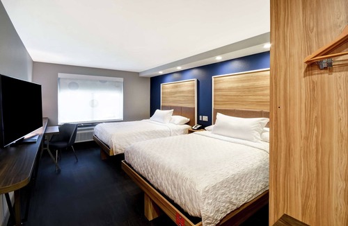 Sterling Heights Hotel | Tru by Hilton Sterling Heights Detroit