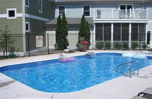 Union Pier Condo | Union Pier Condo With Association Pool! Close To Beach And Downtown!