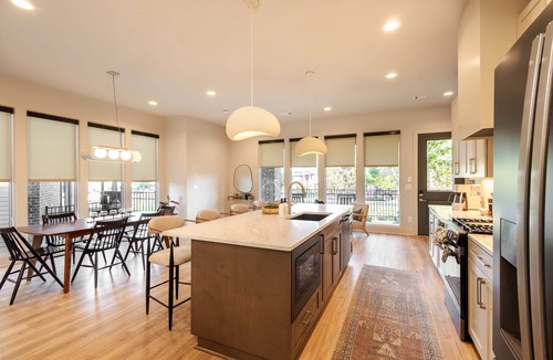 Historic Edgefield House | Unit 10 I Experience Noa Nashville | 4BR Luxury Retreat + Resort Pool