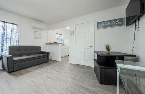South Pensacola House | Unit 6 Chill Studio Pensacola Getaway