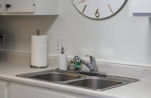 Vestavia Hills Apartment | Updated 2 Bedroom minutes from Samford/Vestavia