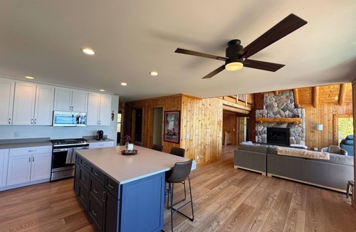 Northport Cabin | Updated 6-Bedroom Retreat on Grand Traverse Bay – Sleeps 14
