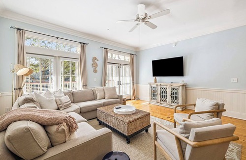 Beach District Condo | Upgraded WaterColor Condo: 1 Block to Town Center