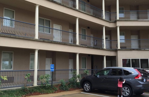 Auburn Condo | Upscale Condo 2 Blocks Walk to Stadium. Vandy 9/26 & Samford 11/21 available.