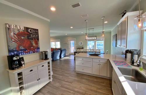 Morgantown House | Upscale Home in Morgantown - Views, Pools, Tennis