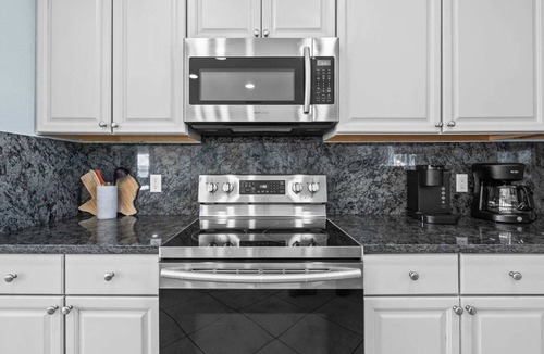 Morgantown House | Vitamin Sea, 3 Min Walk to the Beach, Sleeps 13