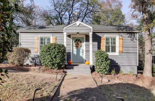 Roswell House | Walk Downtown & Canton Street: Roswell Retreat!