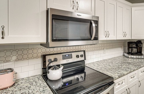 Old Town House | Walk to Beach, Train Station & Downtown