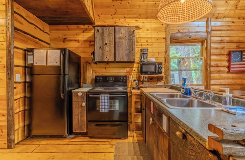 Elk Rapids House | Walk to Downtown Elk Rapids + Steps from East Grand Traverse Bay | Sleeps 6