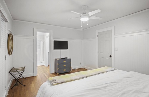 North Buckhead House | Walk to Everything! Beautiful Buckhead Home- You will Love!