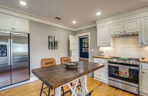 Laurel House | Walk to Historic Dtwn Laurel: Quiet Home w/Porch