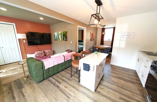 St Ignace House | Walk to Mackinac Ferry Sleeps 16 6BR Retreat