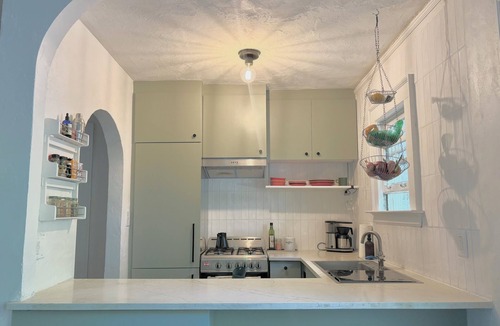 Candler Park Apartment | Walkable L5P Landing - Hot Tub Retreat