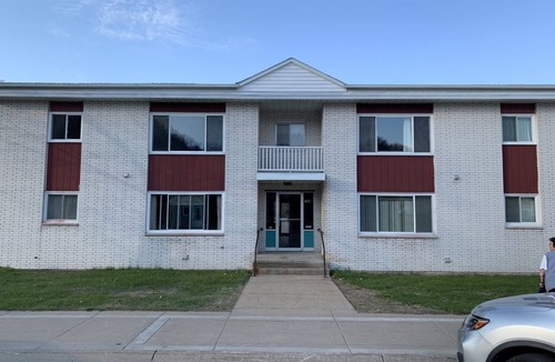 Munising Apartment | Walkable to restaurants pubs and the cruise ship. Central location Apartment
