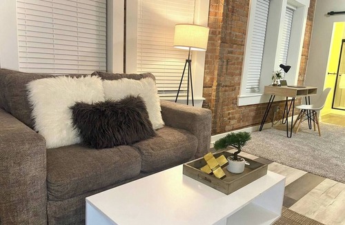 Midtown Apartment | ~Walking distance-DMC/Perfect for Monthly stay