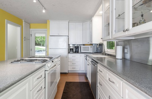 Boyne City House | WALLOON LAKEFRONT big deck/dock GAME ROOM fireplace WATERFRONT bike/hike nearby