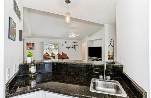 Florida Panhandle House | Warm and Inviting 4BR Home, Perfect for Families