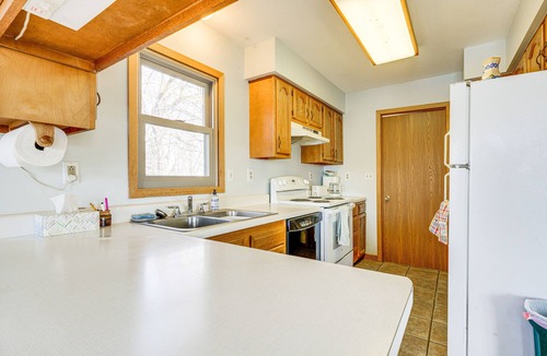 Coldwater Cottage | Waterfront Cottage w/Dock on Dragon Lake!
