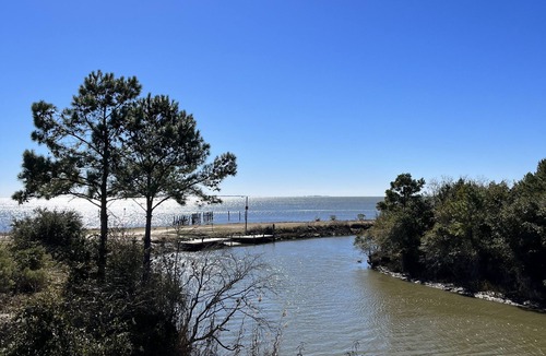Kreole Cottage | Waterfront Home 3BD/4BA 2 Boat Docks Hot Tub Peaceful Retreat with Amazing Views