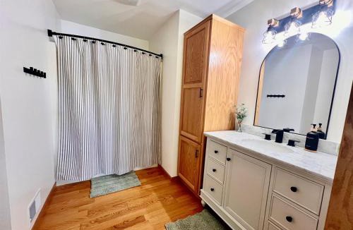 Wetmore House | Waterfront Lakehouse Near Pictured Rocks Sleeps 12 Kayaks Game Room