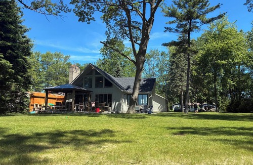 Pigeon House | Waterfront retreat; open concept; remodeled; perfect for large families!