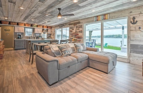 Shipshewana Cottage | Waterfront Retreat, 10 Mi to Dtwn Shipshewana