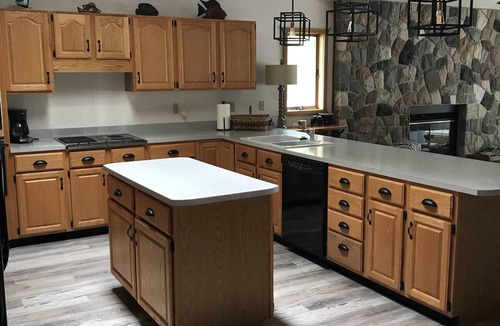 Spruce Cottage | Waterfront Vacation Home Directly on Hubbard Lake - East Shore