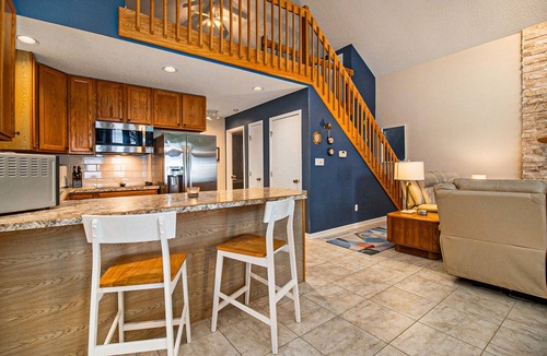 Manistee House | Wavesong Cottage: Perched on Lake Michigan between Ludington and Manistee