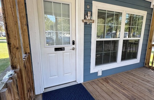 Mears House | WELCOME TO BLUE DUNES COTTAGE a 2-bedroom cottage in wonderful Silver Lake