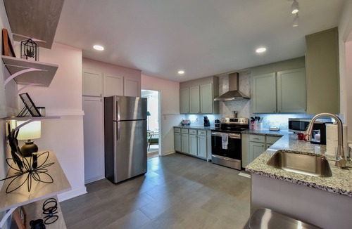 Tuscaloosa House | Welcome to Crimson Diamond! Close to campus, great for football!