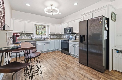 Sloans Valley House | Welcome to "Sheltowee Shores"- Lake Cumberland Views & Lake Trail