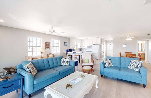 Silver Cay House | Welcoming home with WiFi, gulf views & spacious deck - steps to the beach