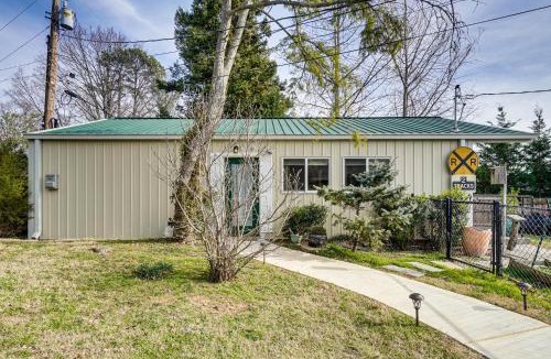 Ashley Oaks House | West Knoxville Area! Single-Level Home Near Dtwn