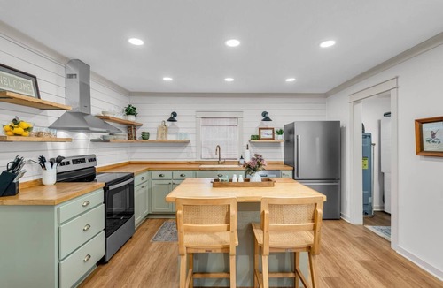 Columbus House | West Lowndes Country Cottage by OneHometown Getaways