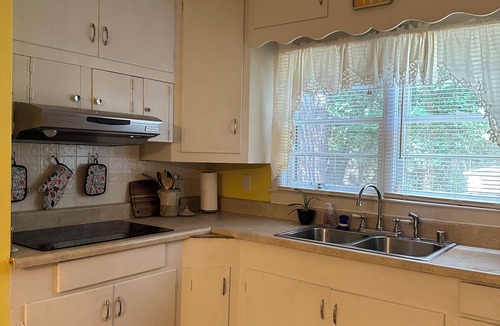 Thomasville House | Whispering Pines Court in Historical Thomasville