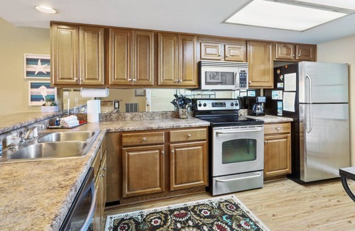 Orange Beach East Condo | Wind Drift 710S | Beachfront Condo w/ Boat Slip Available | Near Flora Bama