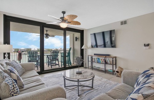 Orange Beach East Condo | Wind Drift Orange Beach - Bay Views - Boat Slips - 3BR Dual-Waterfront Sleeps 11