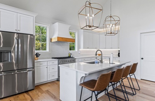 Dadeville House | Winter Specials! Newly built Home with Hot Tub, Fire Pit, King Beds, Sleeps 12!