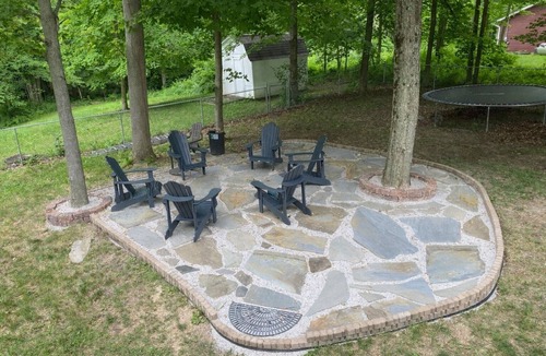 Buchanan Apartment | Wooded Michigan Retreat: 30 Min to Notre Dame - Sleeps 6