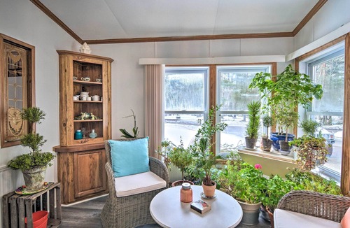 Good Hart House | Woodland Retreat: Near Trails, Golf & Wineries!