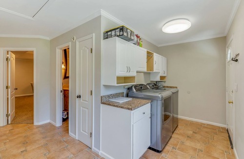 Cullman House | Yellowhammer Hill - Amenities galore! Near Cullman
