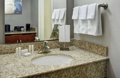 Brookfield Hotel | Your Home Away From Home! 3 Spacious Units, Pets Allowed, Indoor Swimming Pool!