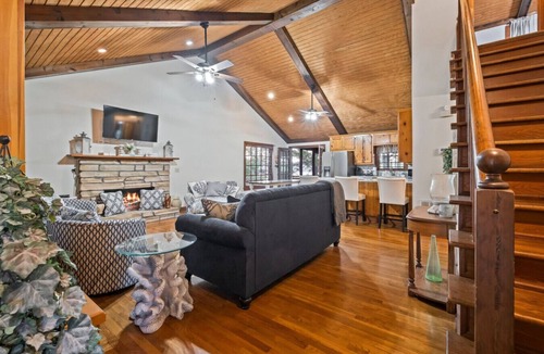 Leesburg House | Your New Favorite Weiss Lake Getaway - Sleeps 10