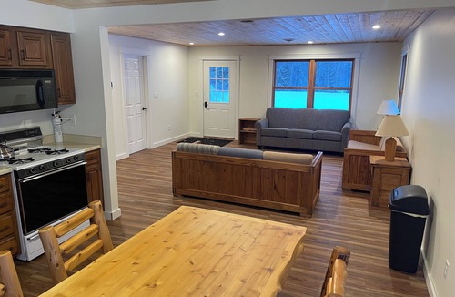 Republic Cabin | Your own private lake with lodge! Sleeps 24 people. Lots of parking.